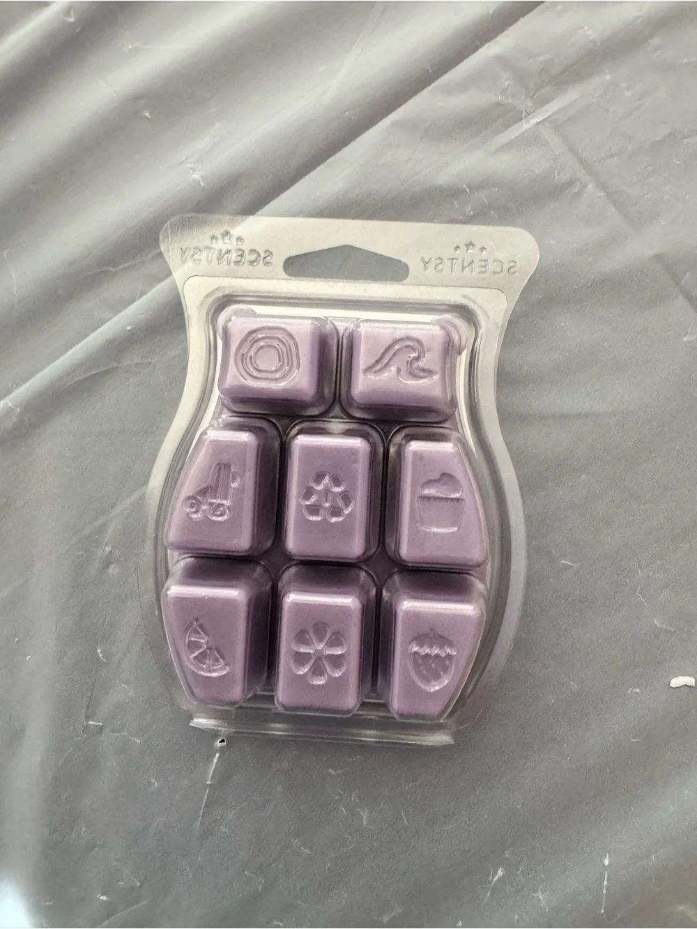 Scentsy Plum & White Woods Wax Bar - Retired